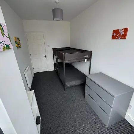 Apartment Theo 150 Meters From The Winter Gardens Large Groups Welcome Blackpool