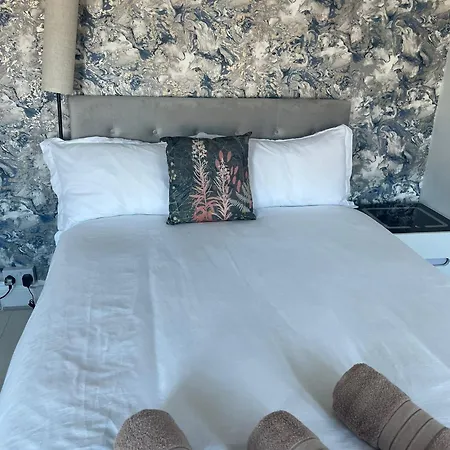 Mr Sandman's 2* Blackpool