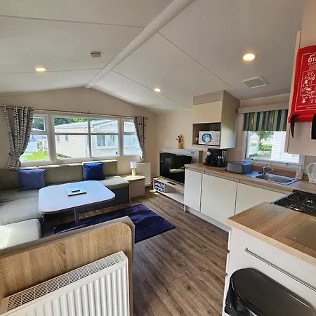 Cosy Caravan Haven Marton Mere Blackpool