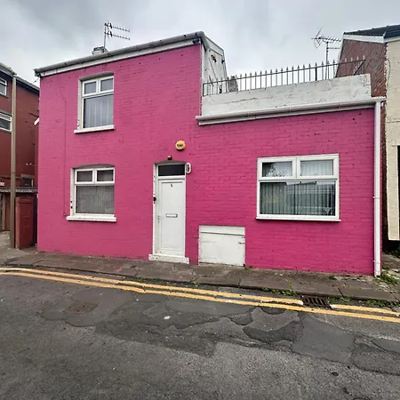 Modern Pink In Holiday home