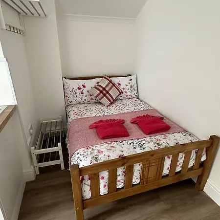 Apartment Suli House- Holiday Flats & En-Suite-Families And Couples Only *