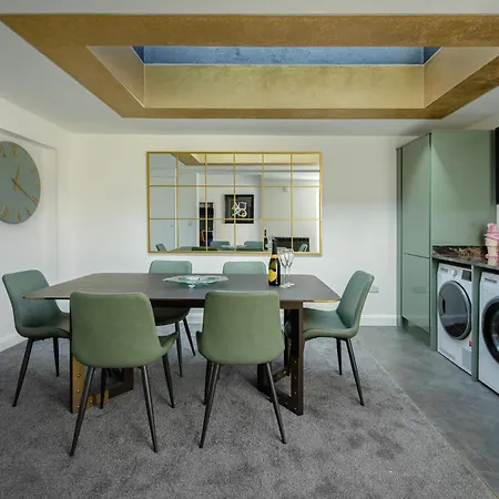 Swish Luxury Apartment