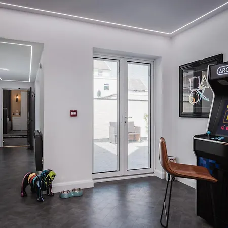Apartment Swish Luxury