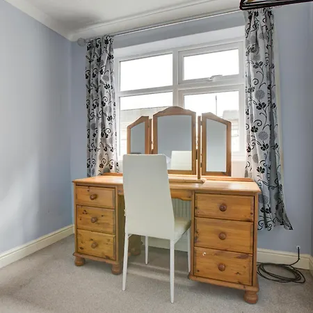 The Sandringham Court & Apartment-all Groups Welcome
