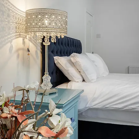 Vibrant 3 Bed Holiday home *