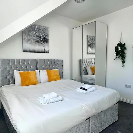 Granada At Pleasure Apartment *