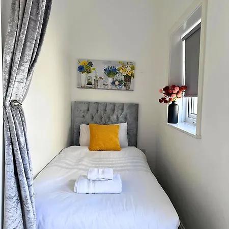 Apartment Granada At Pleasure Blackpool