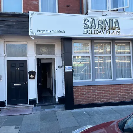 Sarnia Flats 2* Blackpool