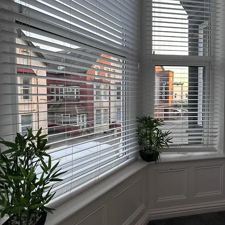 Granada At Pleasure Apartment Blackpool
