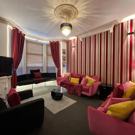 Holiday home Winter Gardens Large Modern Blackpool