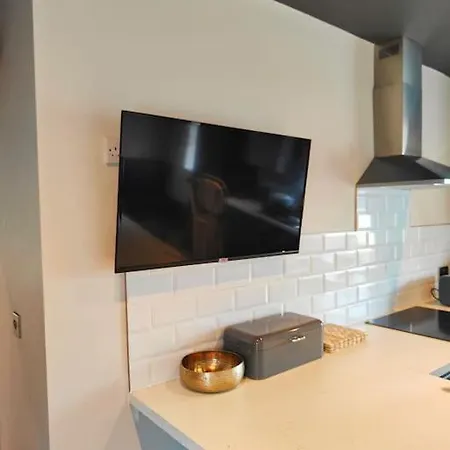 Sloane Modern 2 Bedroom Seafront Apartment Blackpool
