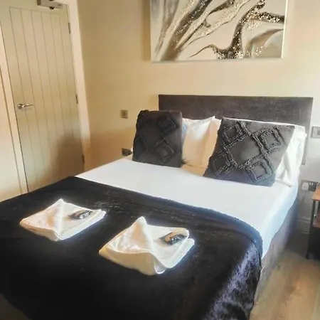 Sloane Modern 2 Bedroom Seafront * Blackpool