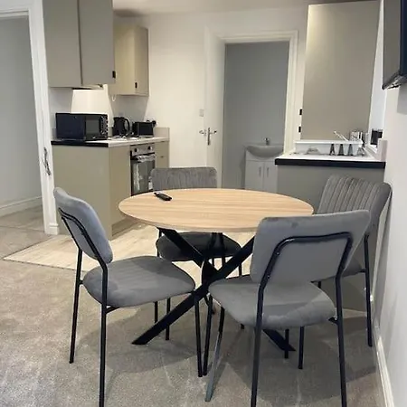 Balmoral 6 - Sleeps Two Apartment *