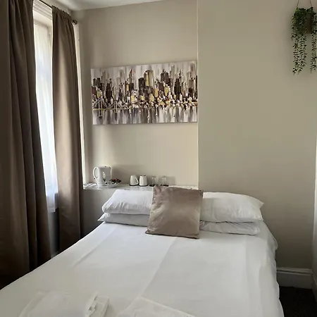 At 25 Guest house 3*