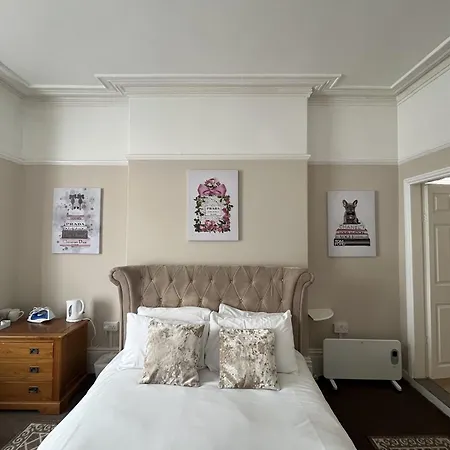 Guest house At 25