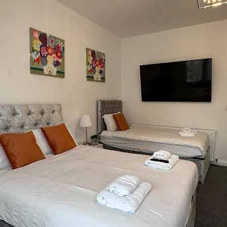 Granada At Pleasure Apartment *