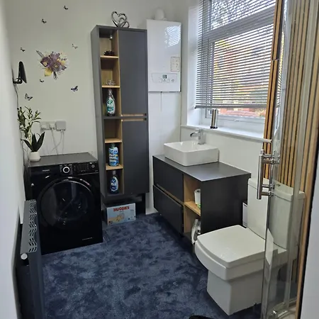 Guest house Ensuite With Private Entrance And Private Garden *