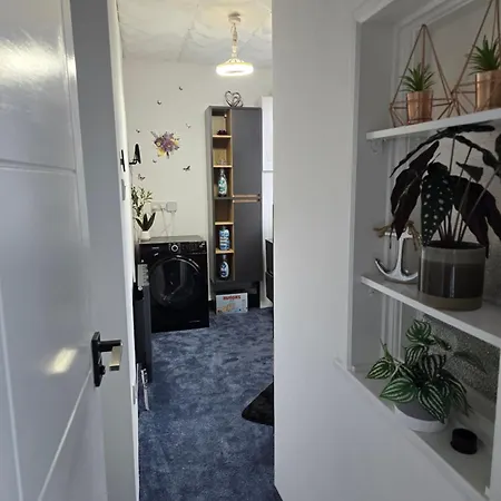 Ensuite With Private Entrance And Private Garden *