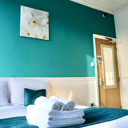 Hotel Seaside - Comfortable - Double, King & Super King Beds -