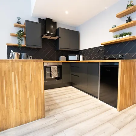 Charles Alexander Short - Vibe Apartment Blackpool