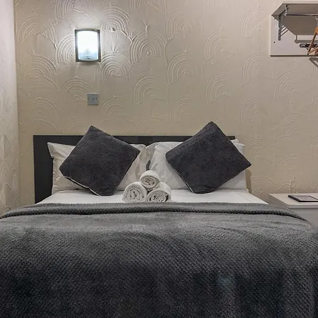 The Ascot Guest house 3*