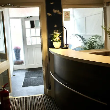 Seaside - Comfortable - Double, King & Super King Beds - 4*