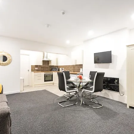 Velvet Coaster Apartment *