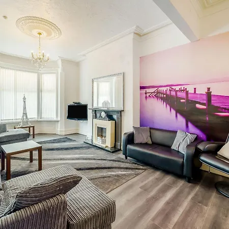 Highbury Holiday home Blackpool