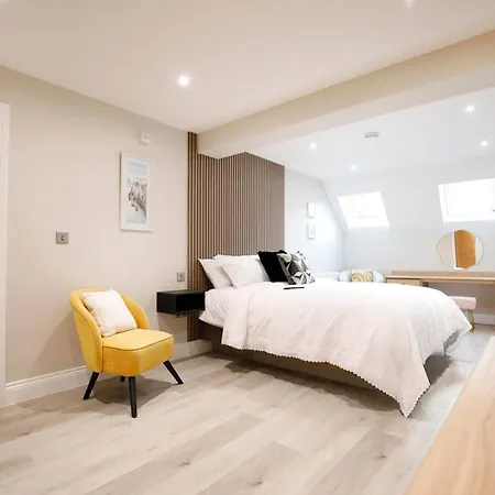 Oceania Apartment *