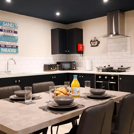 Oceania Apartment