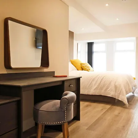 Oceania Apartment *