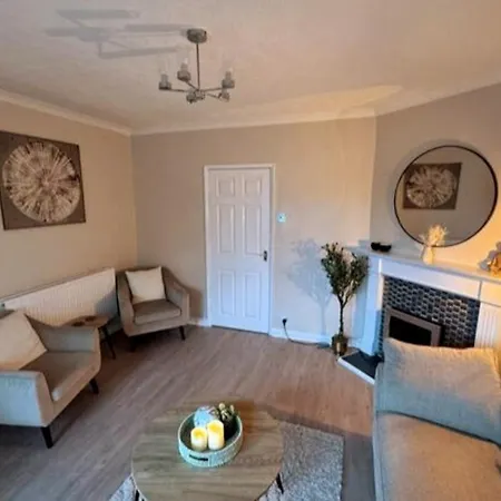 Cozy 2bd House In - Family Friendly Apartment *