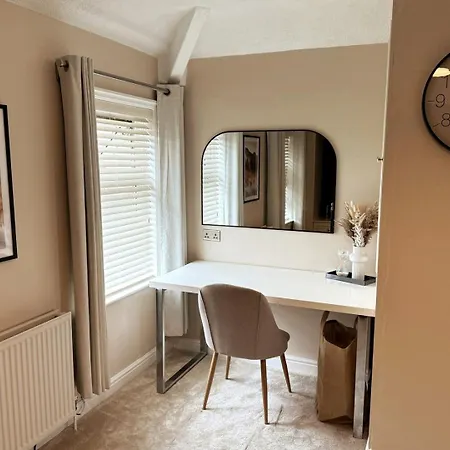 Cozy 2bd House In - Family Friendly Blackpool