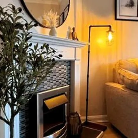 Cozy 2bd House In - Family Friendly