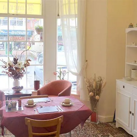 The Almeria Bed & Breakfast Blackpool