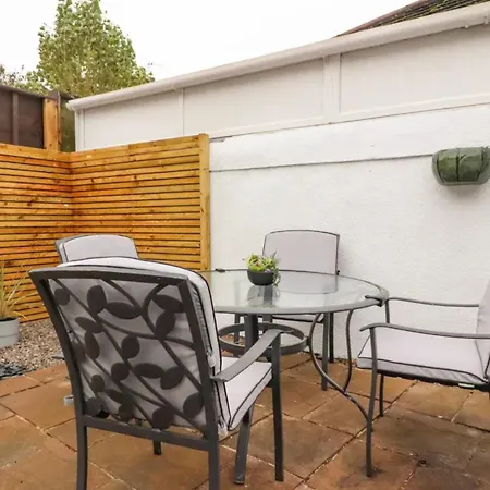 Kitty - 3 Bedroom - Warm And Welcoming - Sleeps 5 - Holiday home