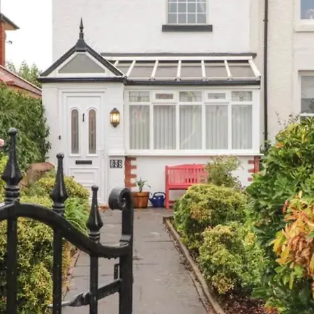 Kitty - 3 Bedroom - Warm And Welcoming - Sleeps 5 - Holiday home