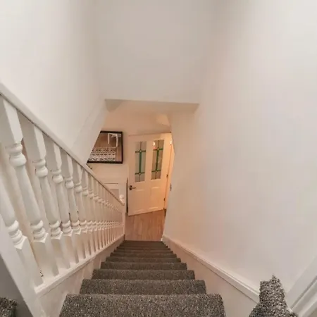 Kitty - 3 Bedroom - Warm And Welcoming - Sleeps 5 - Holiday home *