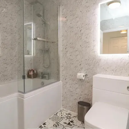 Kitty - 3 Bedroom - Warm And Welcoming - Sleeps 5 - Holiday home *