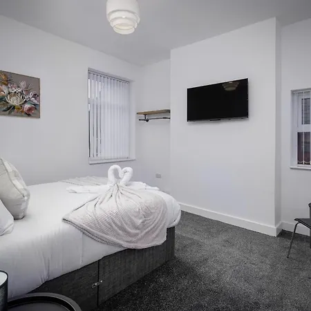 Abode - Shaw Heights Holiday home Blackpool