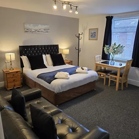 Q - Guest house Blackpool
