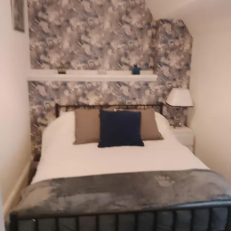 The Braeside Families And Couples Bed & Breakfast Blackpool