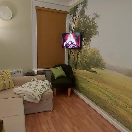 The Enigma - 2 Master Bedrooms Sleeps 6 *