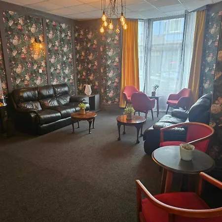 Rose Hotel