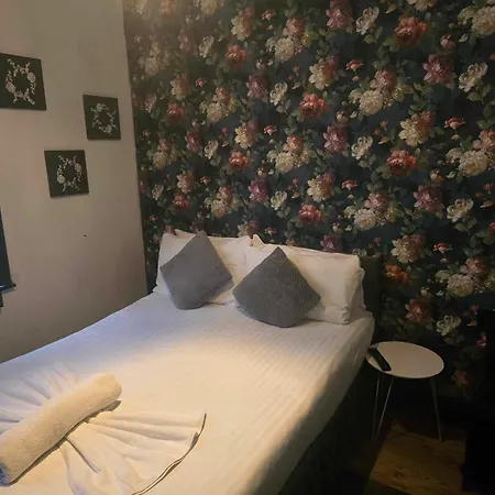 Rose Hotel 3*