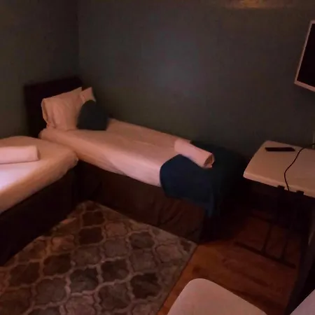 Rose Hotel