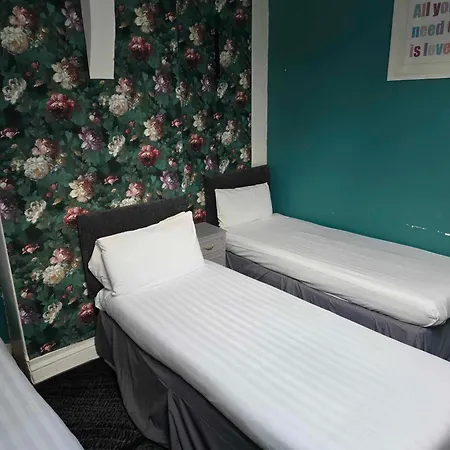 Rose Hotel 3*