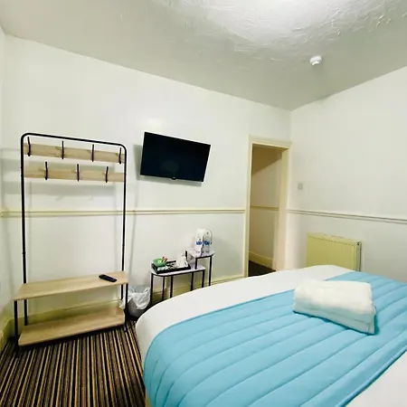 Seaside - Comfortable - Double, King & Super King Beds - Blackpool