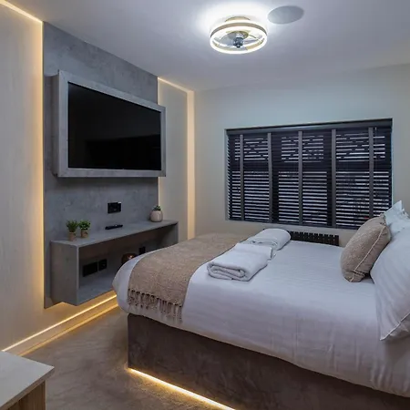 The Charleston Aparthotel *