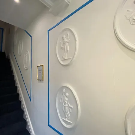 Otel The New Athena *